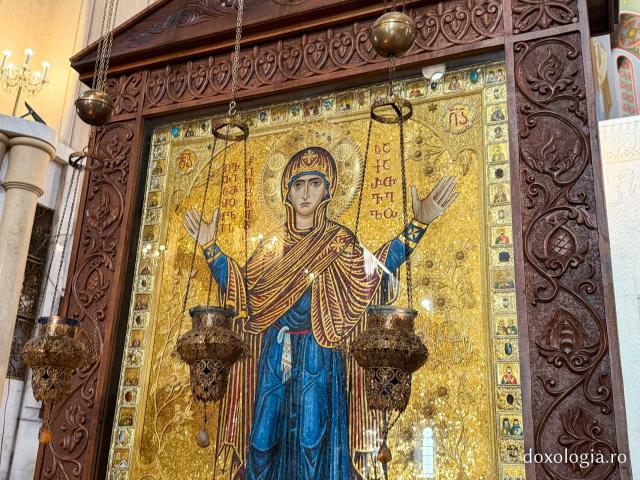 O fărâmă de cer – icoanele Catedralei Sameba din Tbilisi