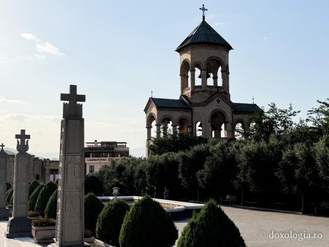 O fărâmă de cer – icoanele Catedralei Sameba din Tbilisi