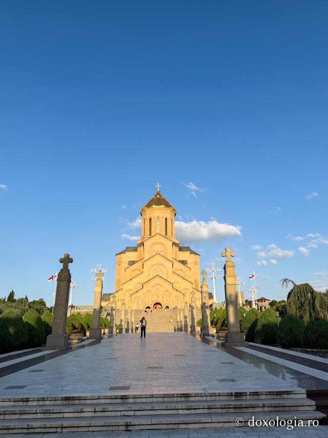 O fărâmă de cer – icoanele Catedralei Sameba din Tbilisi