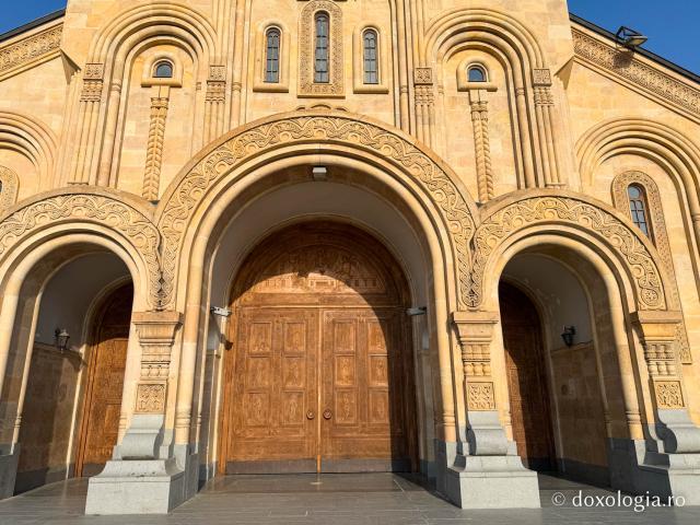 O fărâmă de cer – icoanele Catedralei Sameba din Tbilisi