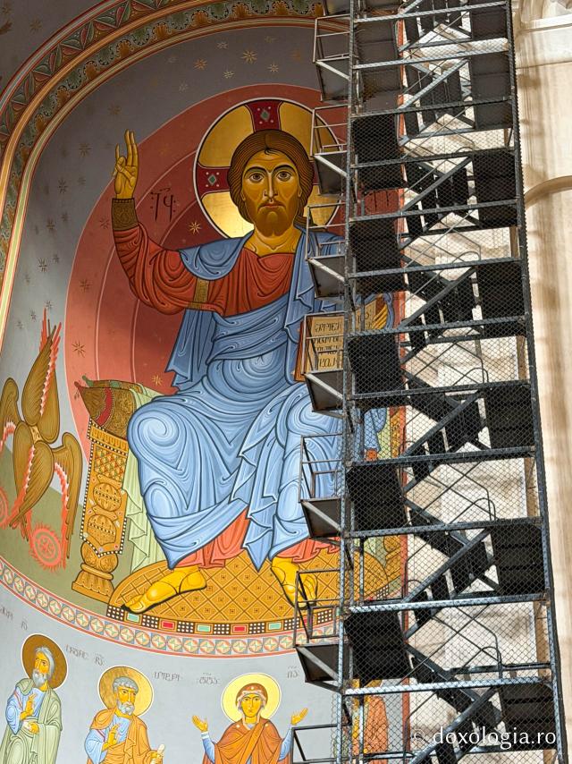 O fărâmă de cer – icoanele Catedralei Sameba din Tbilisi