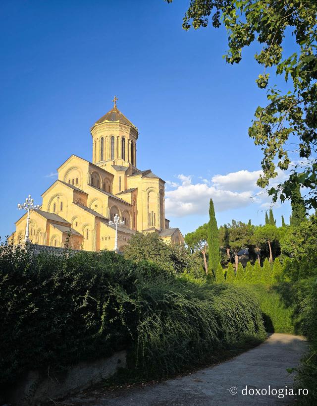 O fărâmă de cer – icoanele Catedralei Sameba din Tbilisi
