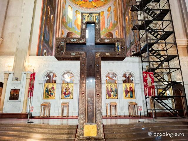 O fărâmă de cer – icoanele Catedralei Sameba din Tbilisi