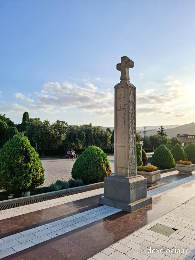 O fărâmă de cer – icoanele Catedralei Sameba din Tbilisi
