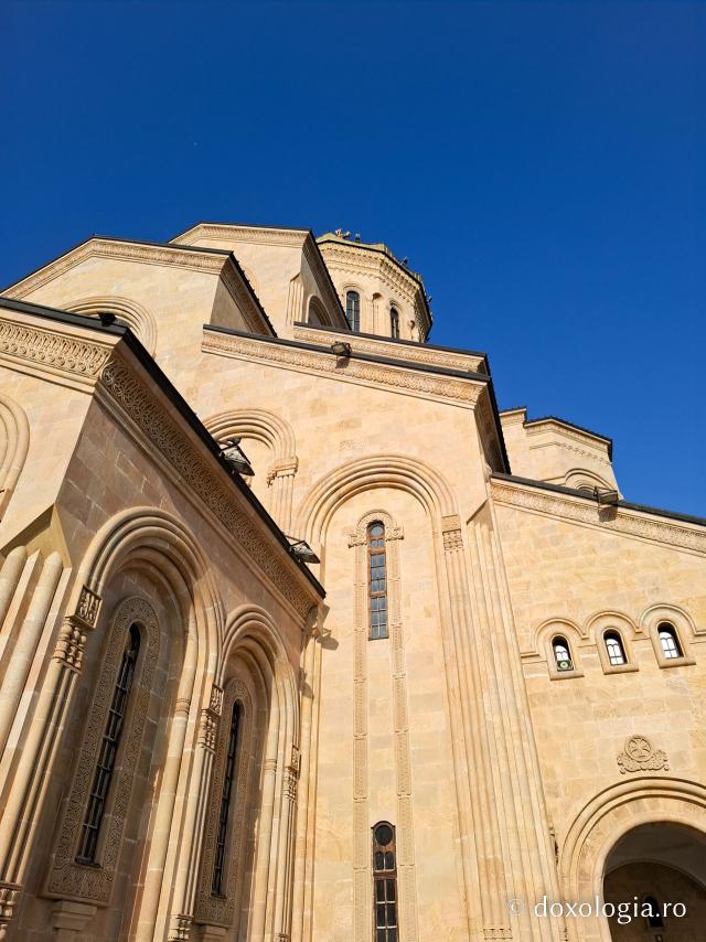 O fărâmă de cer – icoanele Catedralei Sameba din Tbilisi