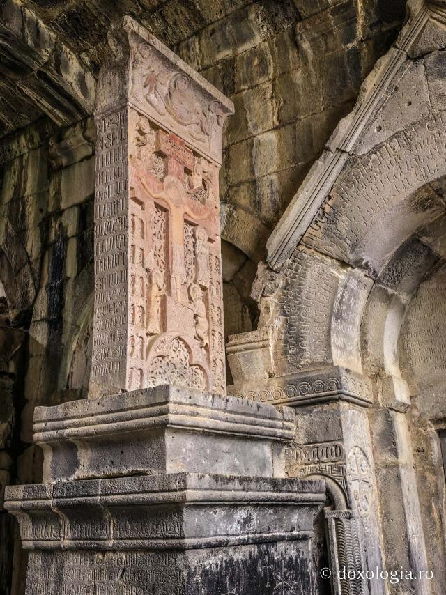 Armenia, țara crucilor sculptate în piatră