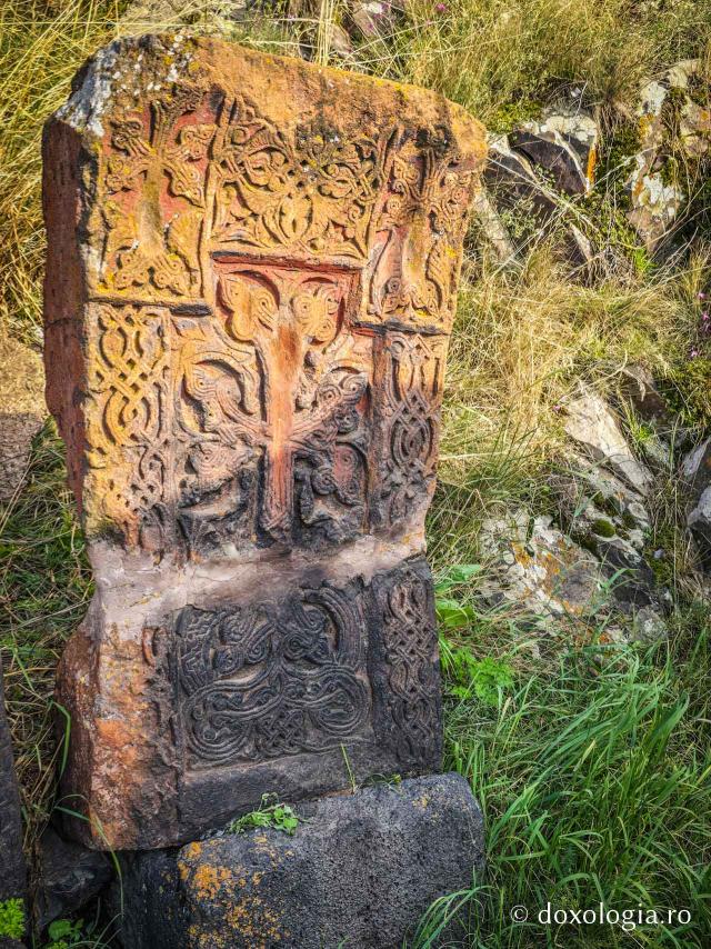 Armenia, țara crucilor sculptate în piatră
