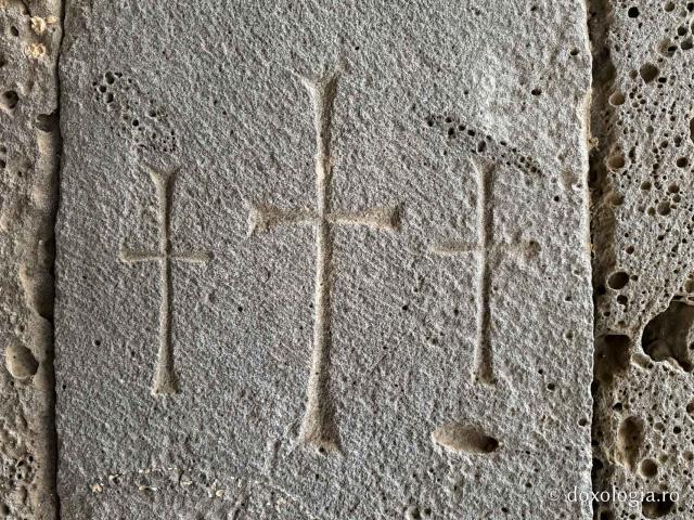 Armenia, țara crucilor sculptate în piatră