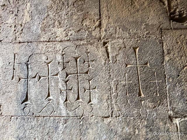Armenia, țara crucilor sculptate în piatră