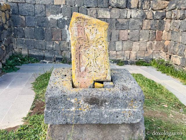 Armenia, țara crucilor sculptate în piatră
