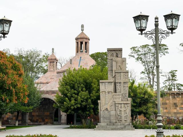 Armenia, țara crucilor sculptate în piatră