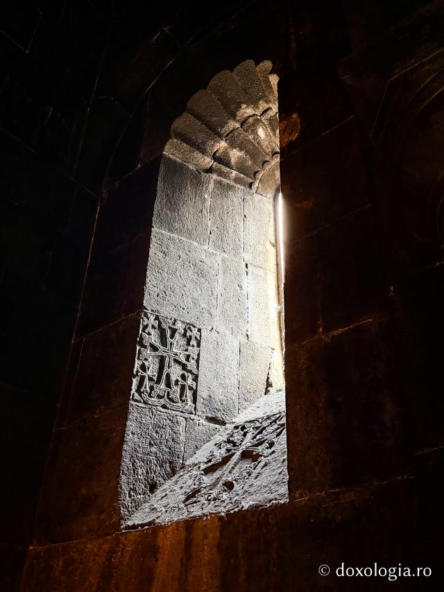 Armenia, țara crucilor sculptate în piatră