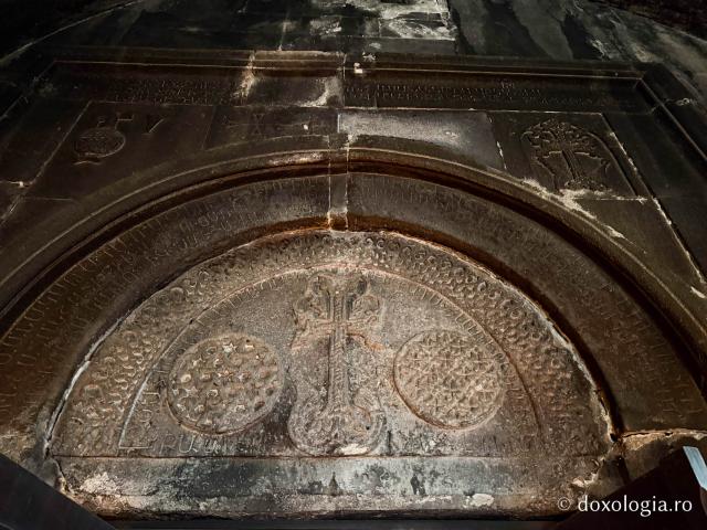 Armenia, țara crucilor sculptate în piatră