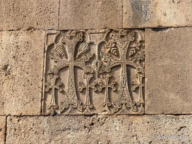 Armenia, țara crucilor sculptate în piatră