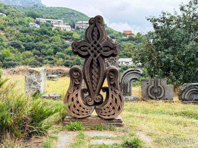 Armenia, țara crucilor sculptate în piatră