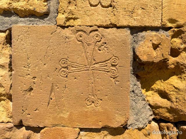 Armenia, țara crucilor sculptate în piatră