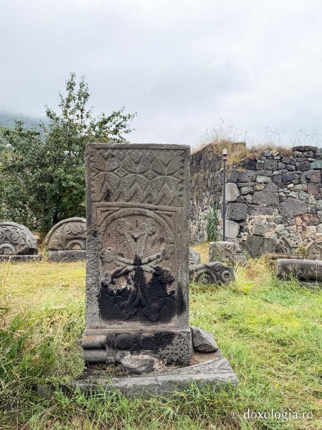 Armenia, țara crucilor sculptate în piatră