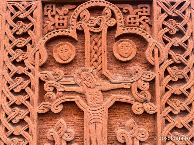 Armenia, țara crucilor sculptate în piatră