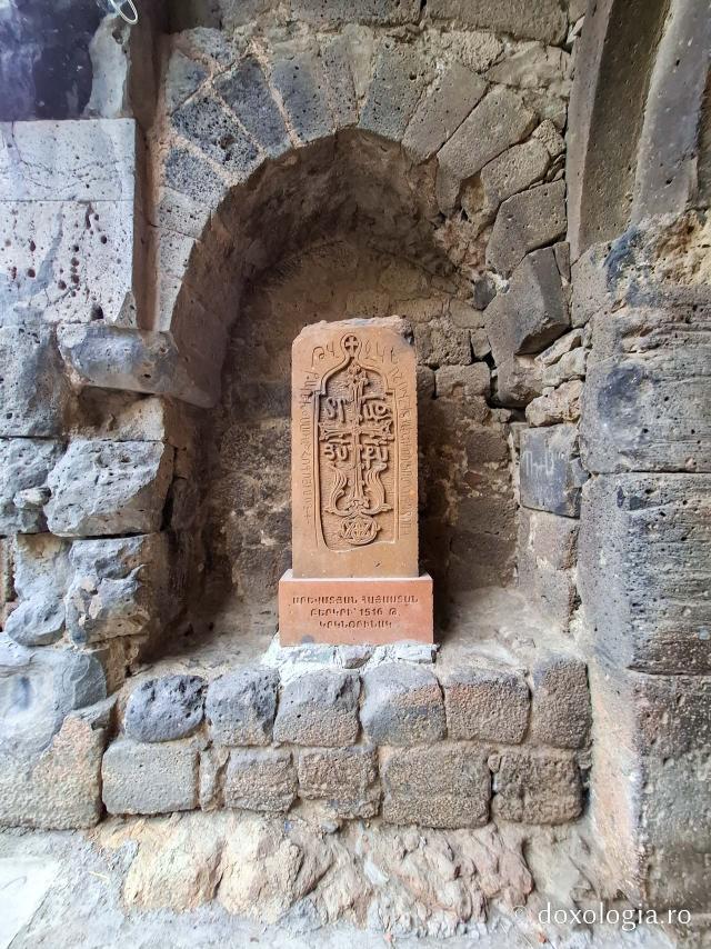 Armenia, țara crucilor sculptate în piatră