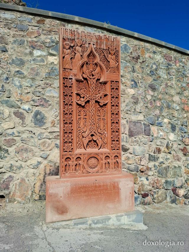 Armenia, țara crucilor sculptate în piatră