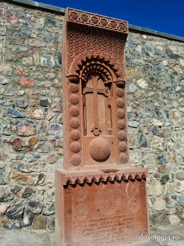 Armenia, țara crucilor sculptate în piatră