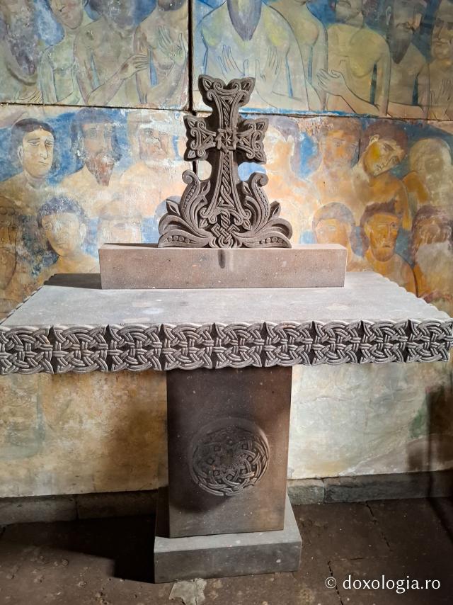 Armenia, țara crucilor sculptate în piatră