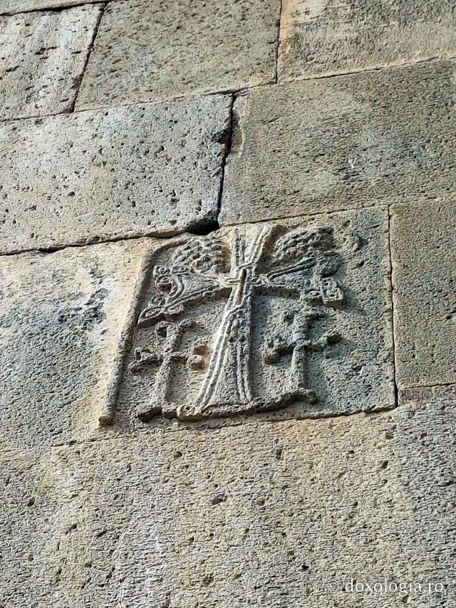 Armenia, țara crucilor sculptate în piatră