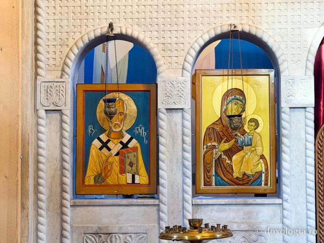 Frumusețea icoanelor din paraclisul închinat Sfântului Proroc Ilie de la Catedrala Sameba din Tbilisi