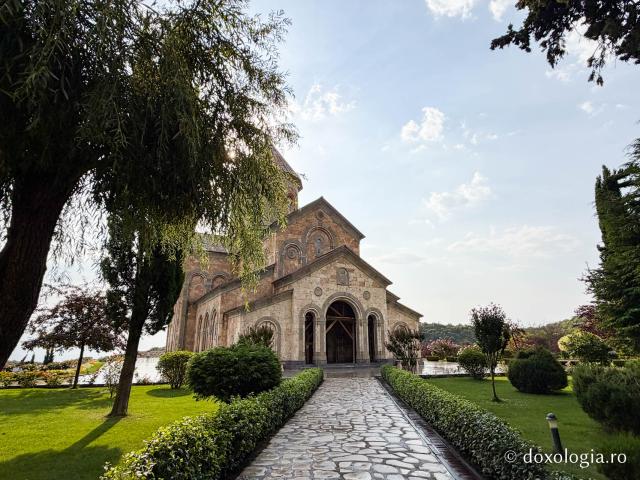 Popas de rugăciune la Mănăstirea Bodbe, locul unde se odihnesc moaștele Sfintei Nina, cea întocmai cu Apostolii