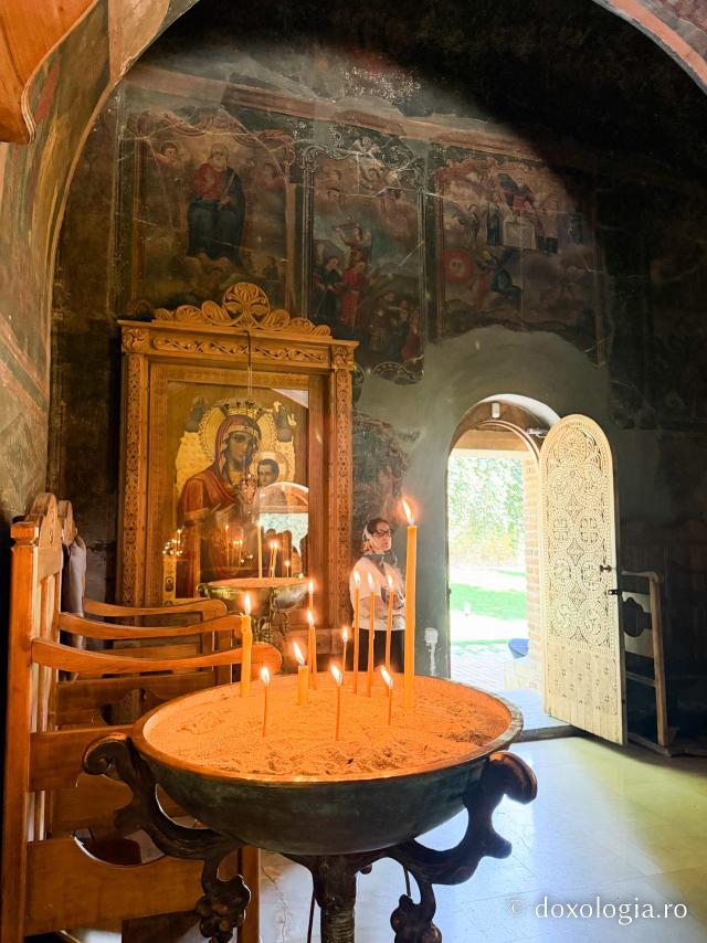 Popas de rugăciune la Mănăstirea Bodbe, locul unde se odihnesc moaștele Sfintei Nina, cea întocmai cu Apostolii