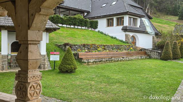 Mănăstirea Valea Bistrei – loc de rugăciune în Munții Apuseni, sub ocrotirea Sfinților Ierarhi Ilie Iorest și Sava Brancovici