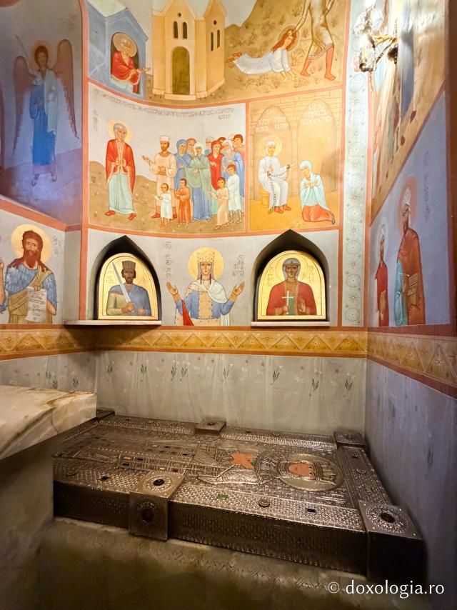 Închinare la mormântul Sfintei Mucenițe Suzana, regina Georgiei