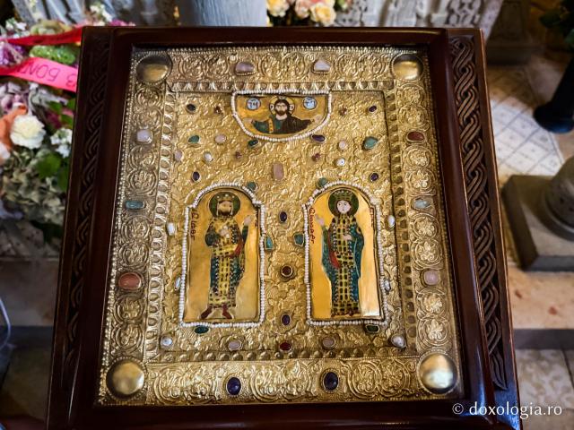 Închinare la mormintele Sfinților Împărați ai Georgiei, Mirian și Nana