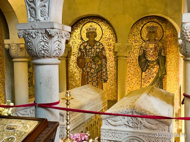 Închinare la mormintele Sfinților Împărați ai Georgiei, Mirian și Nana