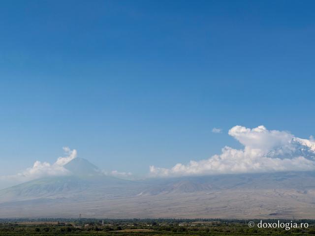 Ararat – muntele pe care potrivit mărturiei biblice s-a odihnit Arca lui Noe