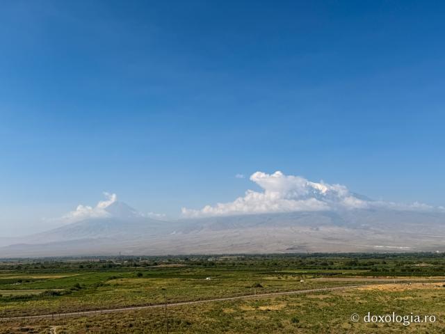 Ararat – muntele pe care potrivit mărturiei biblice s-a odihnit Arca lui Noe