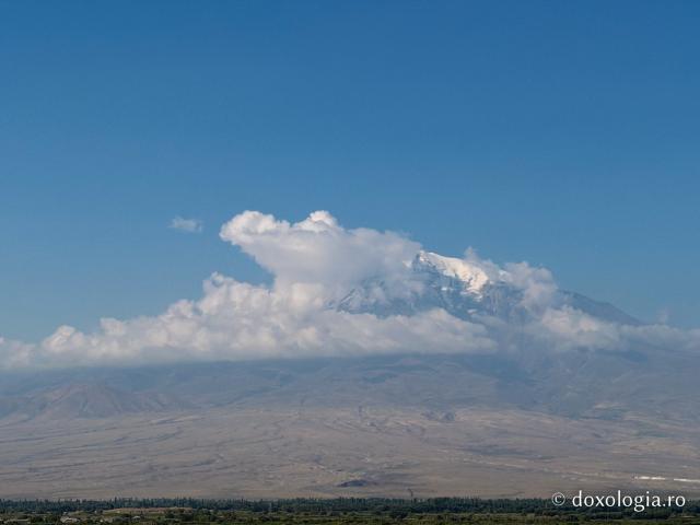 Ararat – muntele pe care potrivit mărturiei biblice s-a odihnit Arca lui Noe
