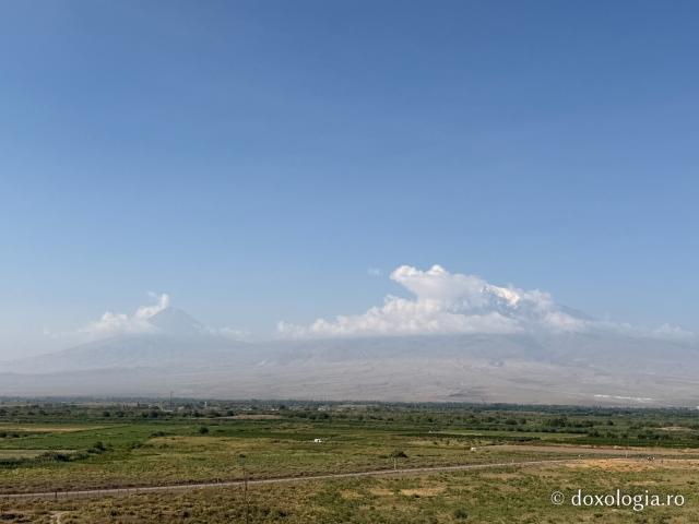 Ararat – muntele pe care potrivit mărturiei biblice s-a odihnit Arca lui Noe