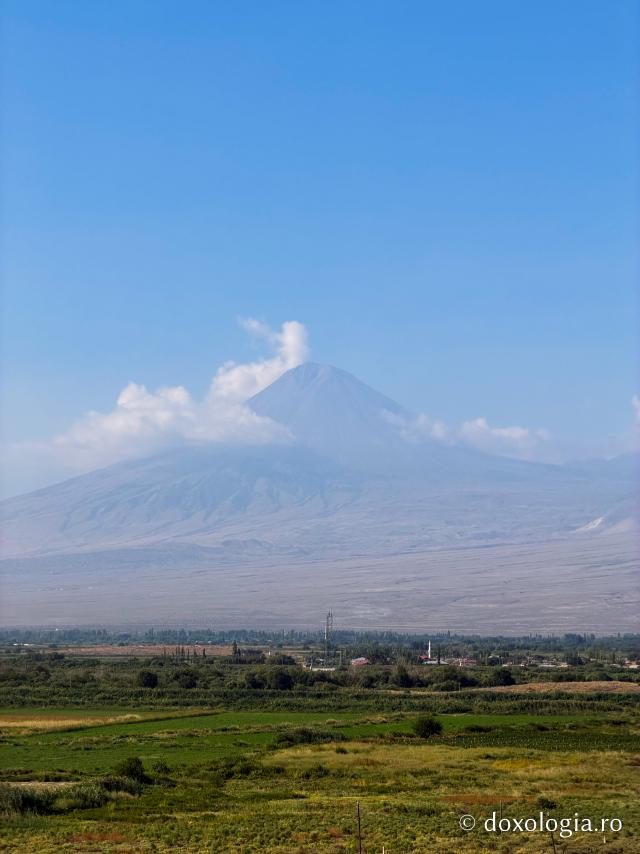 Ararat – muntele pe care potrivit mărturiei biblice s-a odihnit Arca lui Noe