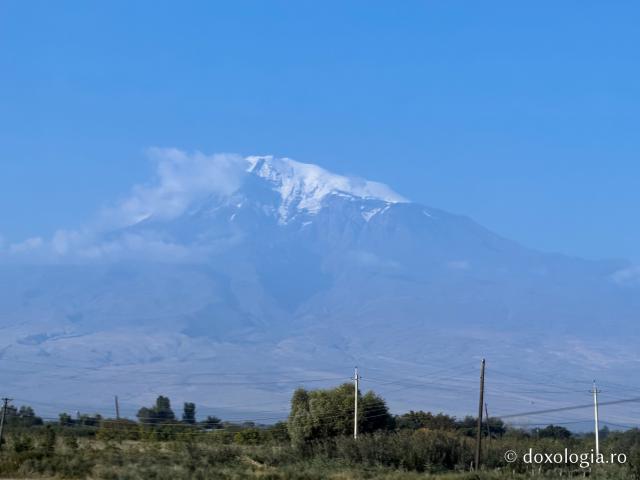 Ararat – muntele pe care potrivit mărturiei biblice s-a odihnit Arca lui Noe