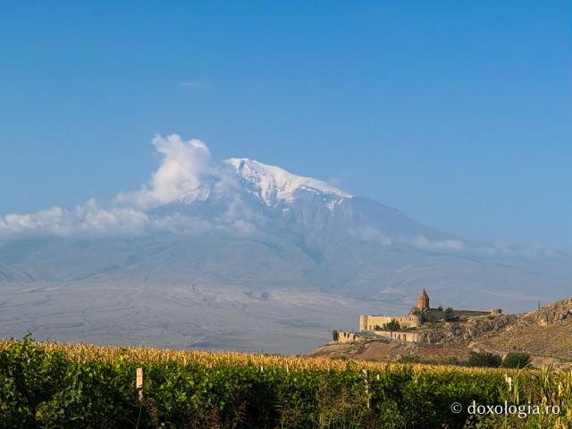 Ararat – muntele pe care potrivit mărturiei biblice s-a odihnit Arca lui Noe