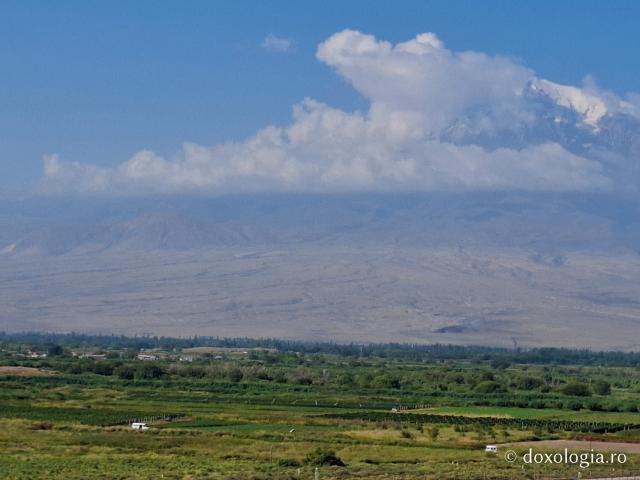 Ararat – muntele pe care potrivit mărturiei biblice s-a odihnit Arca lui Noe