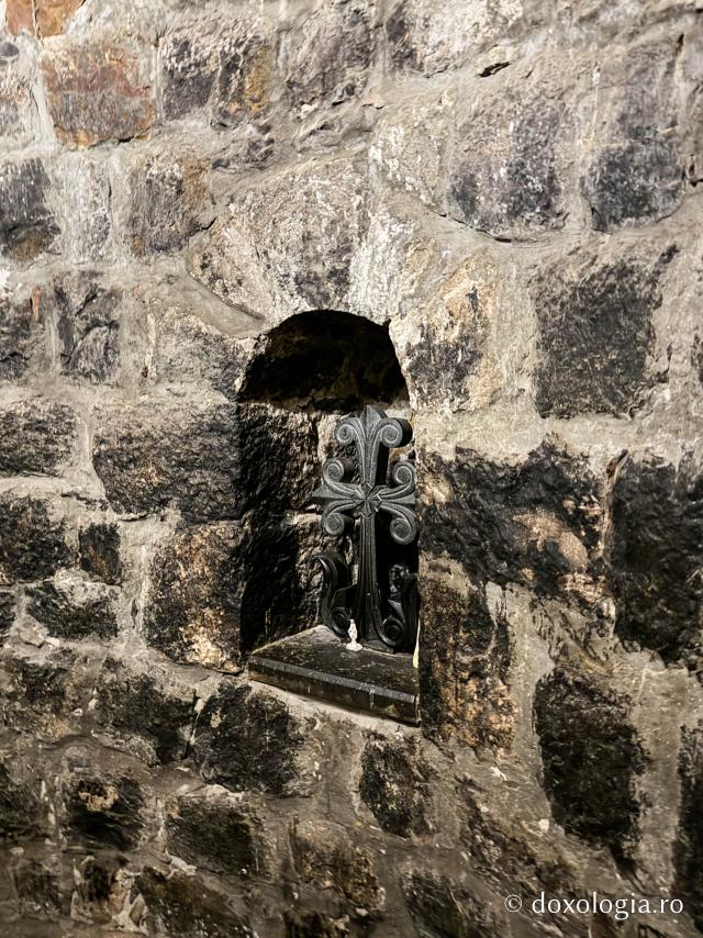 În adâncurile Khor Virapului, locul întemnițării Sfântului Ierarh Grigorie Luminătorul