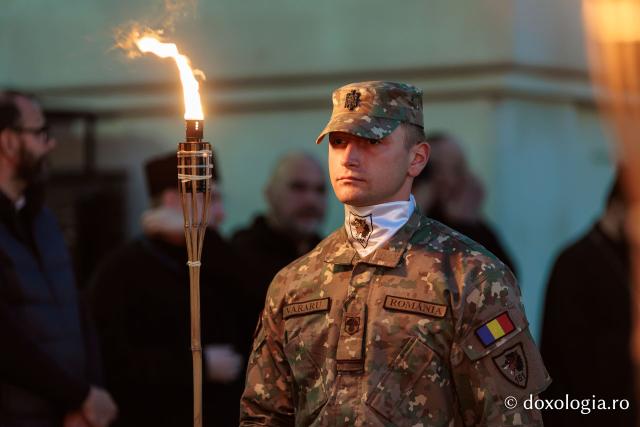 Noapte de Înviere în Iași: Pelerinaj pe Calea Sfinților Parascheva și Paisie de la Sihăstria