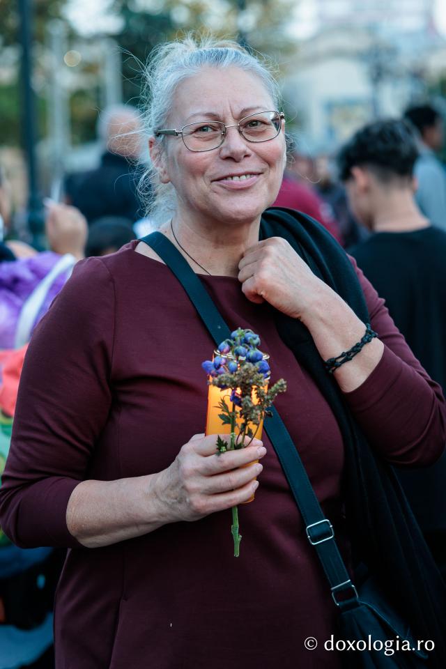 Noapte de Înviere în Iași: Pelerinaj pe Calea Sfinților Parascheva și Paisie de la Sihăstria