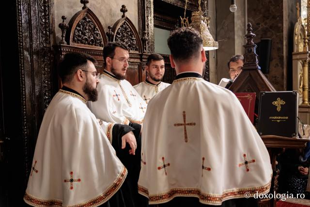 PS Visarion, Episcopul Tulcii, a slujit Sfânta Liturghie la Catedrala Mitropolitană din Iași în cea de-a patra zi de pelerinaj