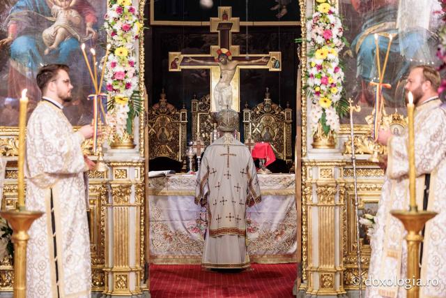 PS Visarion, Episcopul Tulcii, a slujit Sfânta Liturghie la Catedrala Mitropolitană din Iași în cea de-a patra zi de pelerinaj
