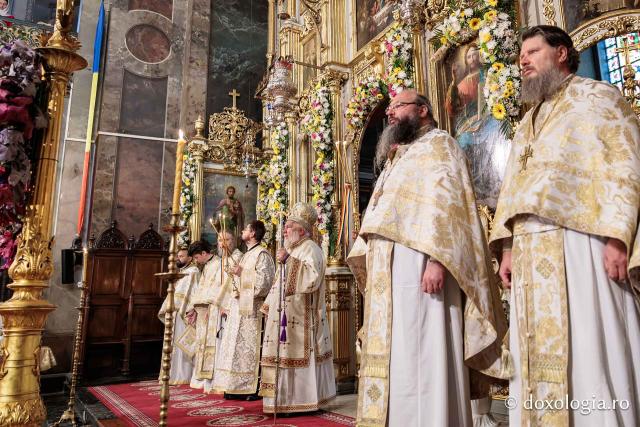 PS Visarion, Episcopul Tulcii, a slujit Sfânta Liturghie la Catedrala Mitropolitană din Iași în cea de-a patra zi de pelerinaj