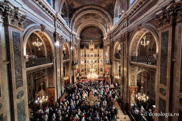 PS Visarion, Episcopul Tulcii, a slujit Sfânta Liturghie la Catedrala Mitropolitană din Iași în cea de-a patra zi de pelerinaj