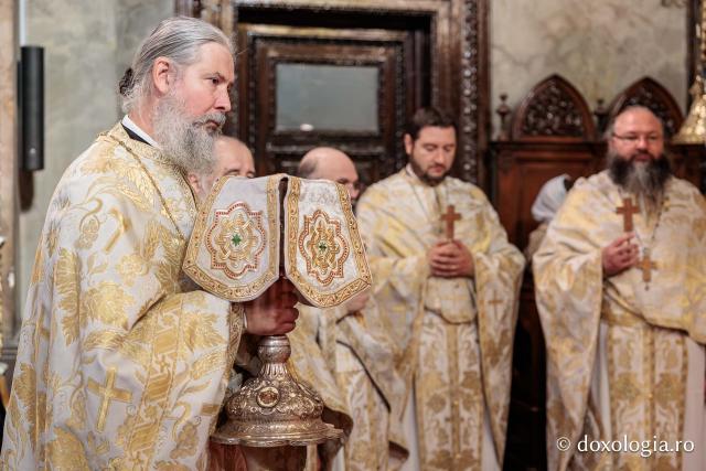 PS Visarion, Episcopul Tulcii, a slujit Sfânta Liturghie la Catedrala Mitropolitană din Iași în cea de-a patra zi de pelerinaj